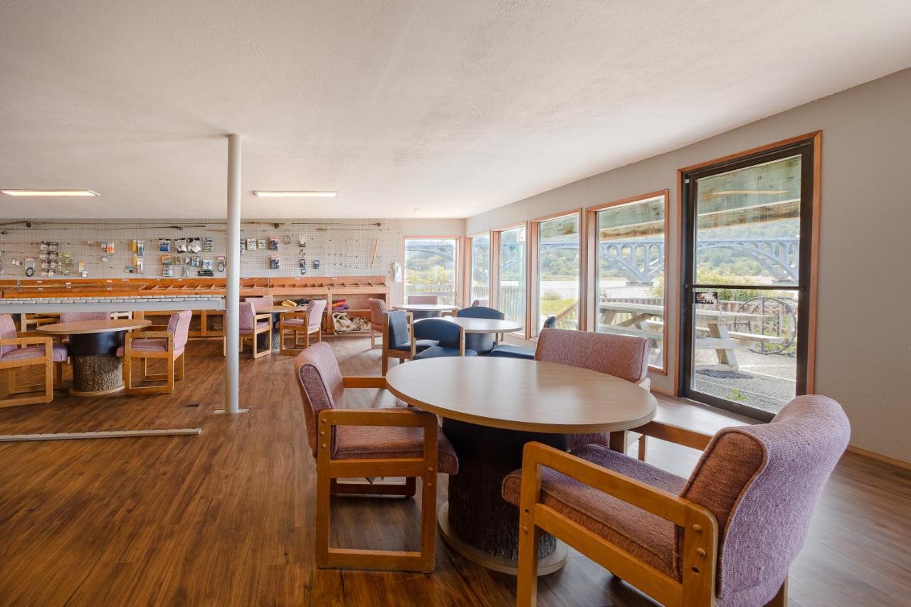 Jot'S Resort Gold Beach Exterior photo